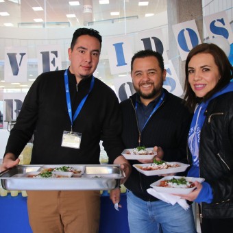 Los alumnos de preparatoria y profesional degustaron de los tradicionales chilaquiles por el inicio del semestre enero-mayo 2018.