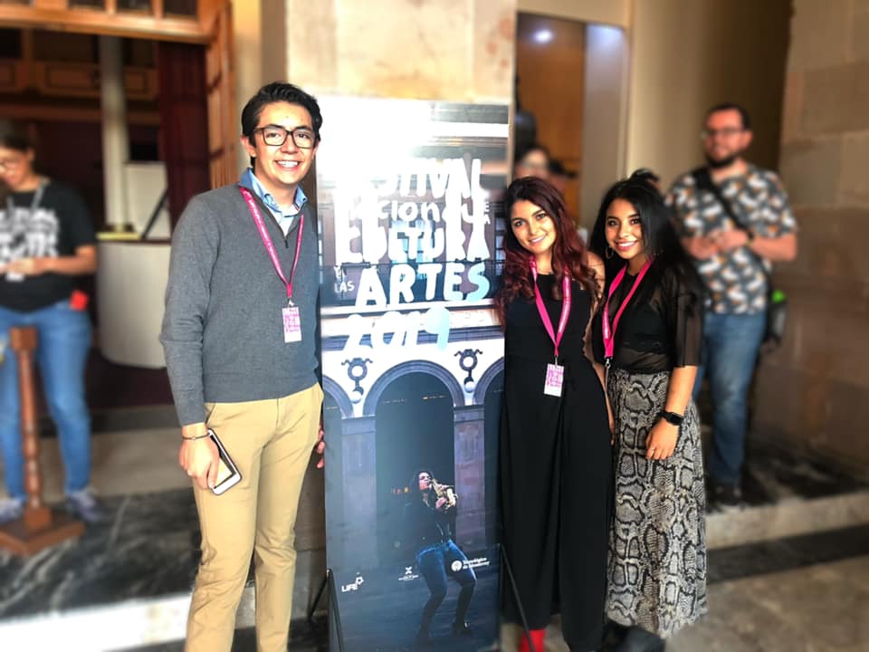 Alumnos de PrepaTec campus Morelia participando en el primer festival de Cine