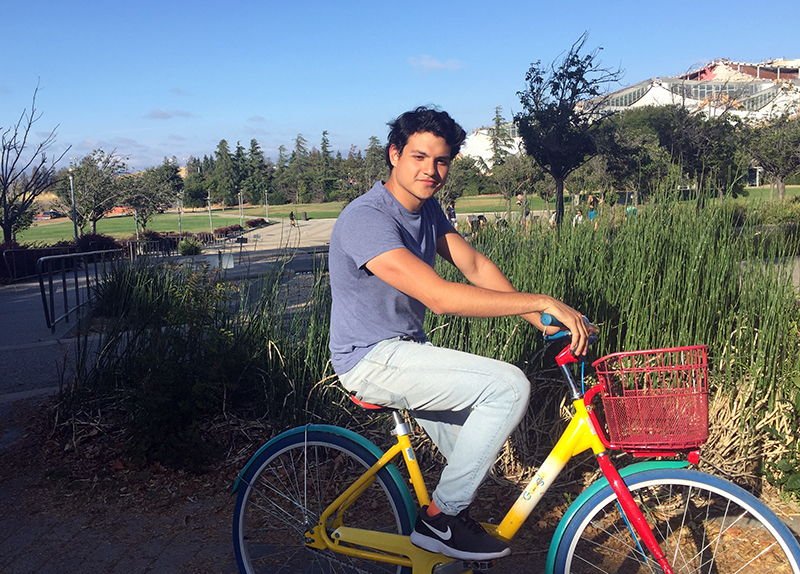 Abraham Torres alumno de campus Cuernavaca que trabaja durante el verano en Google.