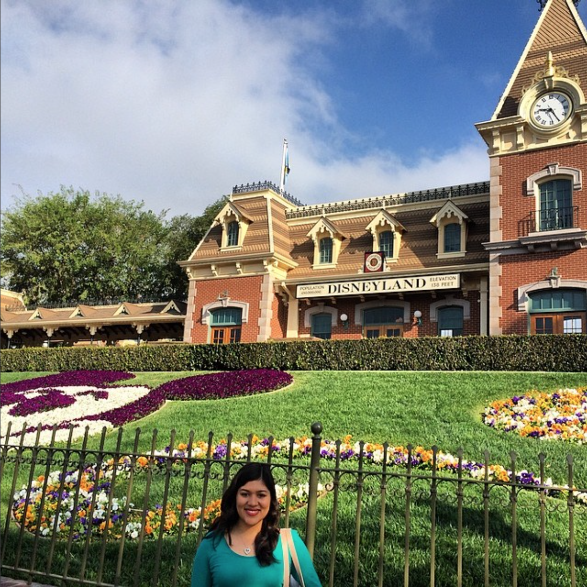 Dalia disfrutando de su viaje en Disney