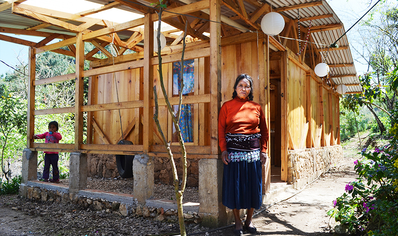 Casa entregada en la comunidad de Navil, Tenejapa, Chiapas