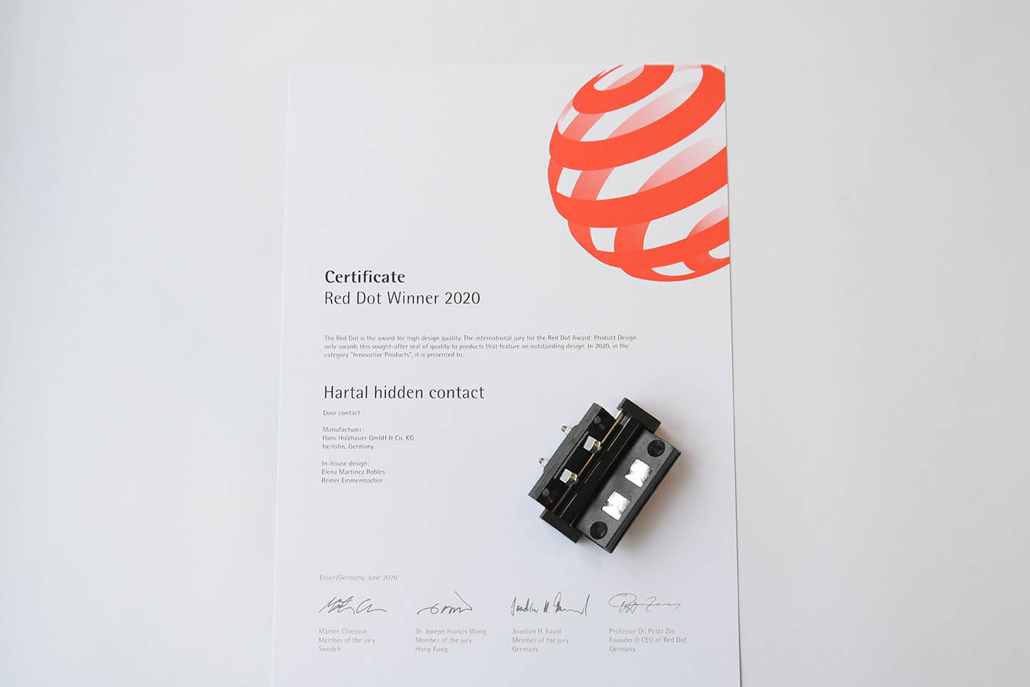 Red Dot Design Award.