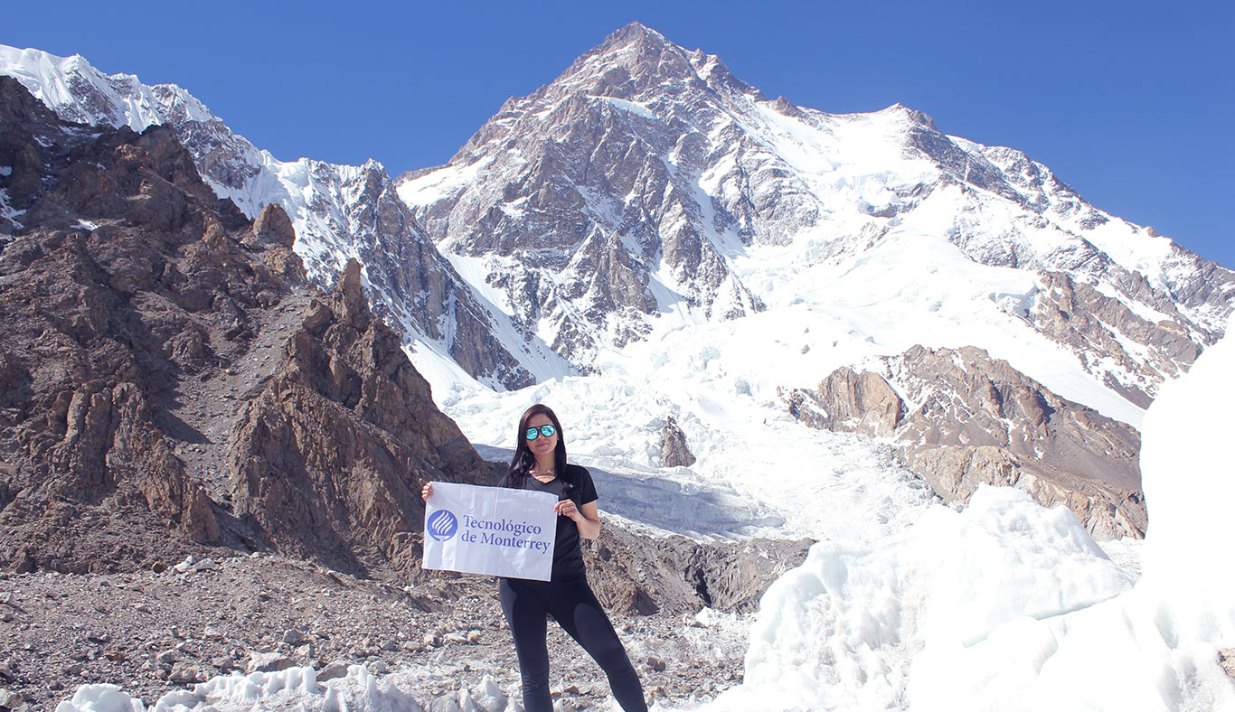 En la cima del K2 en Pakistan.