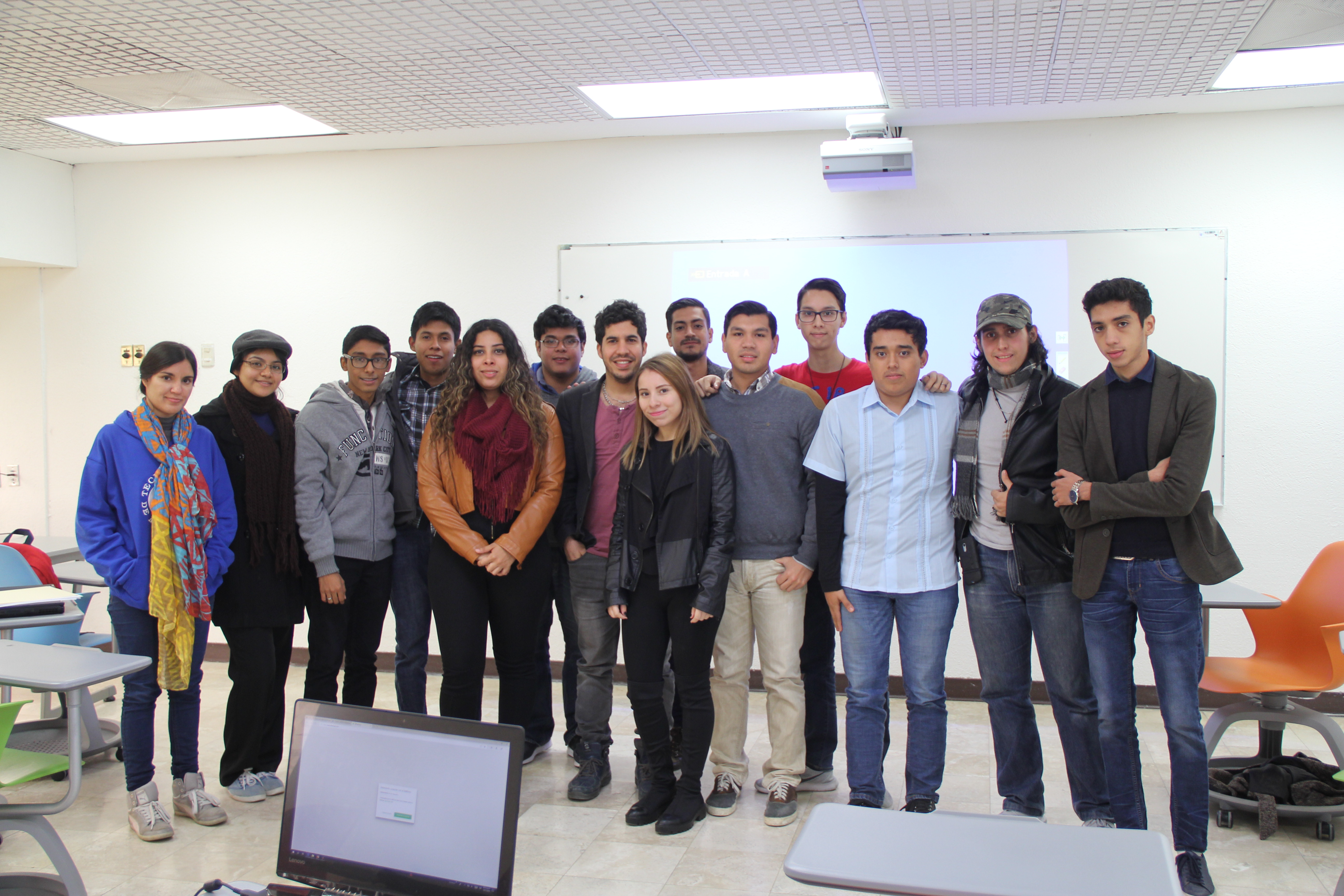 Profesor Sajjad Keshtkar y sus alumnos 