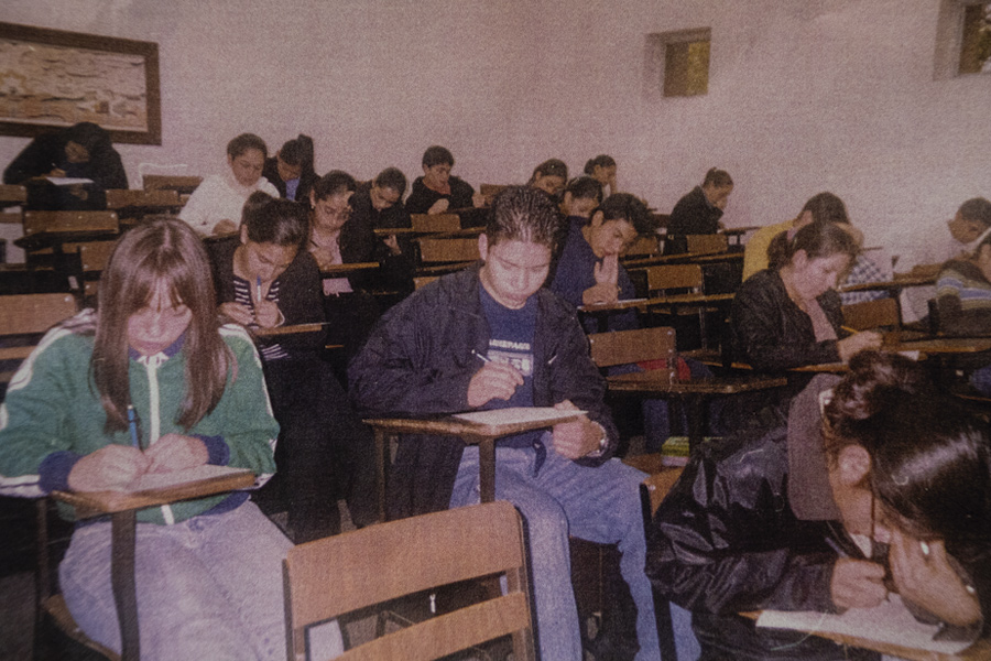 Alumnos en clase años atrás