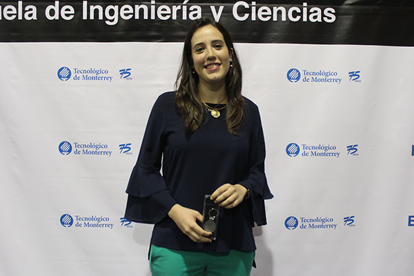 Paloma Santos, alumna de IIS
