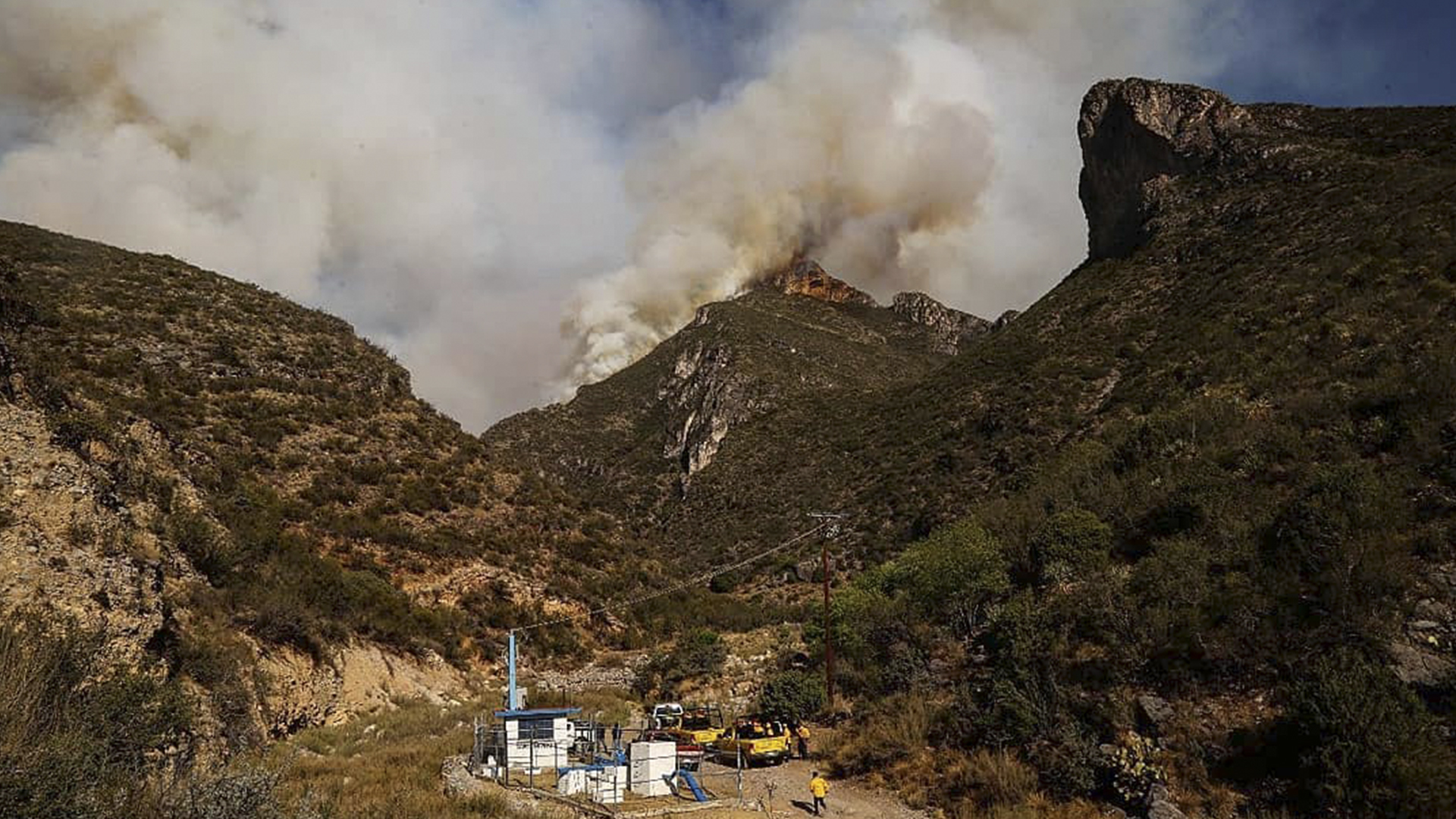 Incendio forestal en Sierra de Zapalinamé