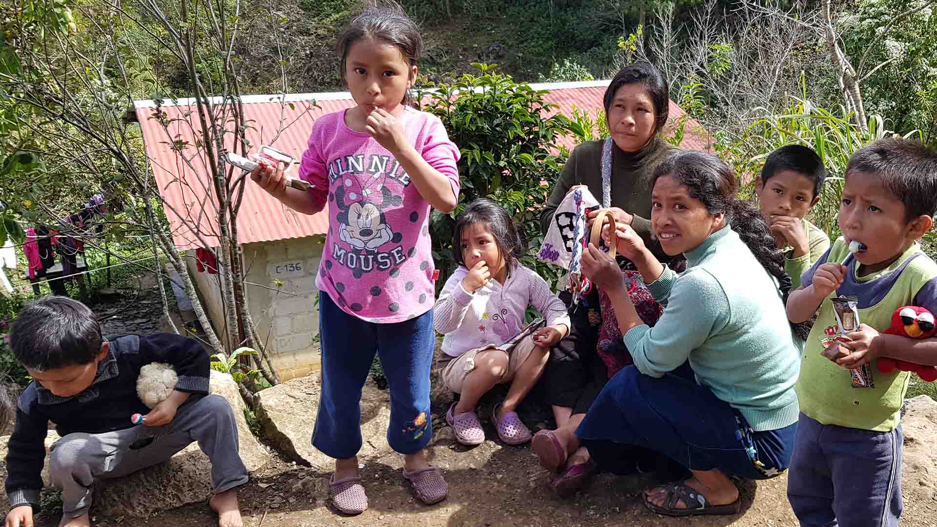 Amor Muñoz y el Tecnológico de Monterrey trabajarán de la mano para acercar tecnología y empoderar comunidades de artesanas chiapanecas.