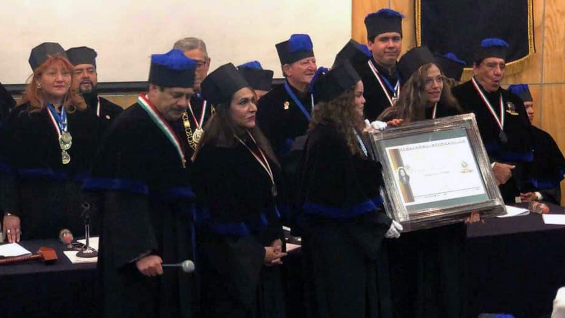 Valeria Levy estudiante del Tec recibe honoris causa