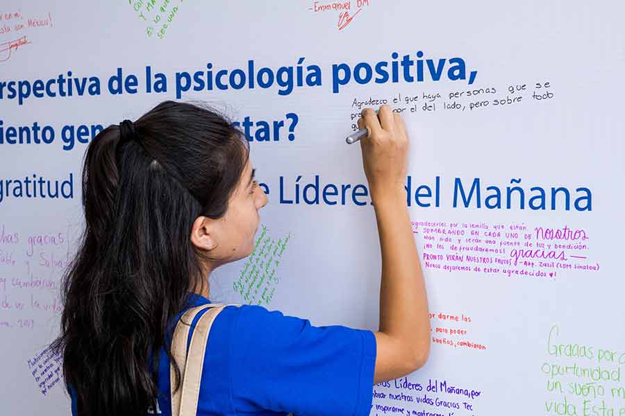 Los jóvenes Líderes del Mañana cuando ingresan al Tec de Monterrey se comprometen a devolver el apoyo con acciones