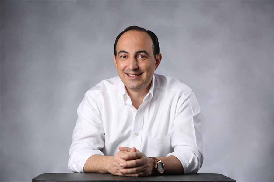 Armando Arguello EXATEC experto en finanzas
