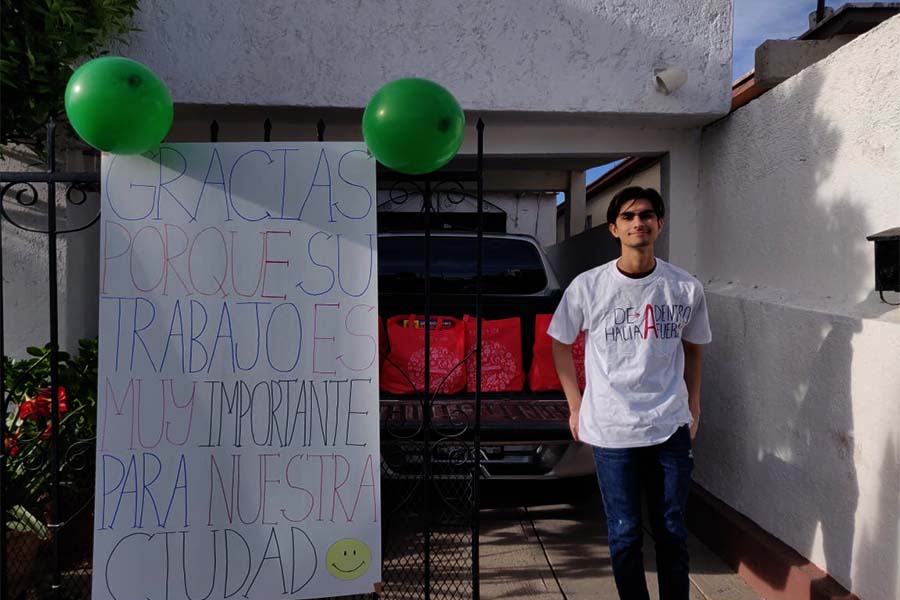 Ricardo Islas entrega de despensas a recolectores de basura