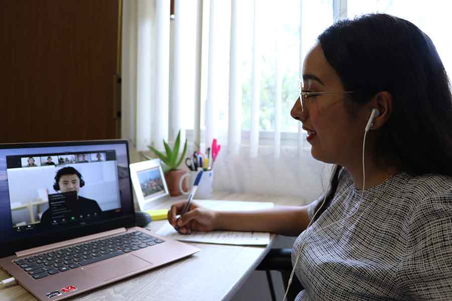 El Tec de Monterrey, al suspender clases presenciales en marzo 2020, transformó en dos semanas sus clases para impartirse en línea