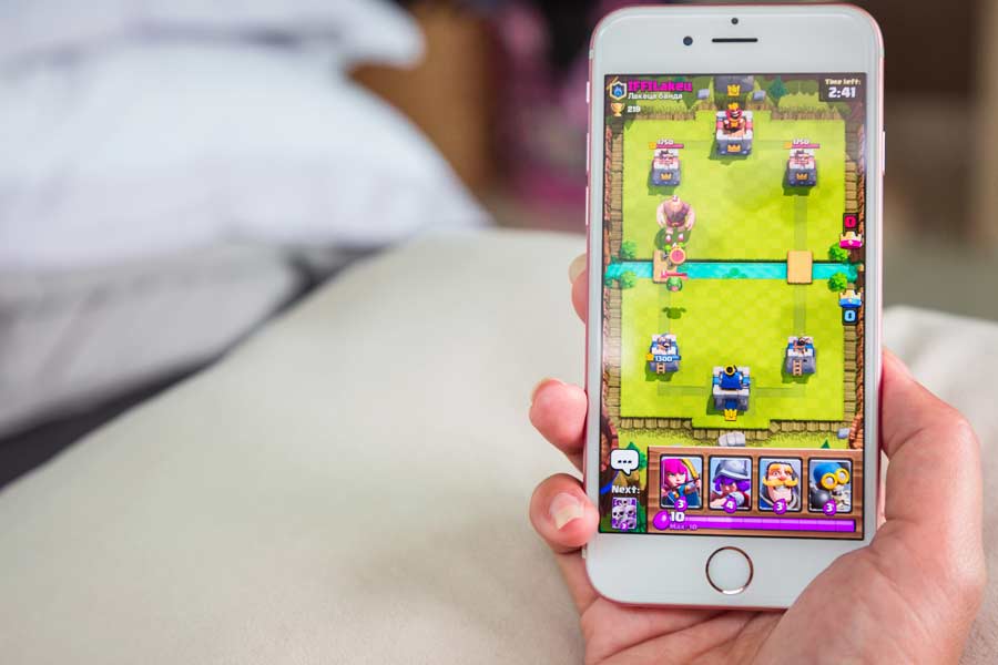 Clash Royale es un juego de cartas y estrategia para dispositivos móviles.