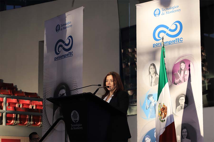 Claudia Gómez, Tec CEM, vicepresidenta global de Schneider Electric