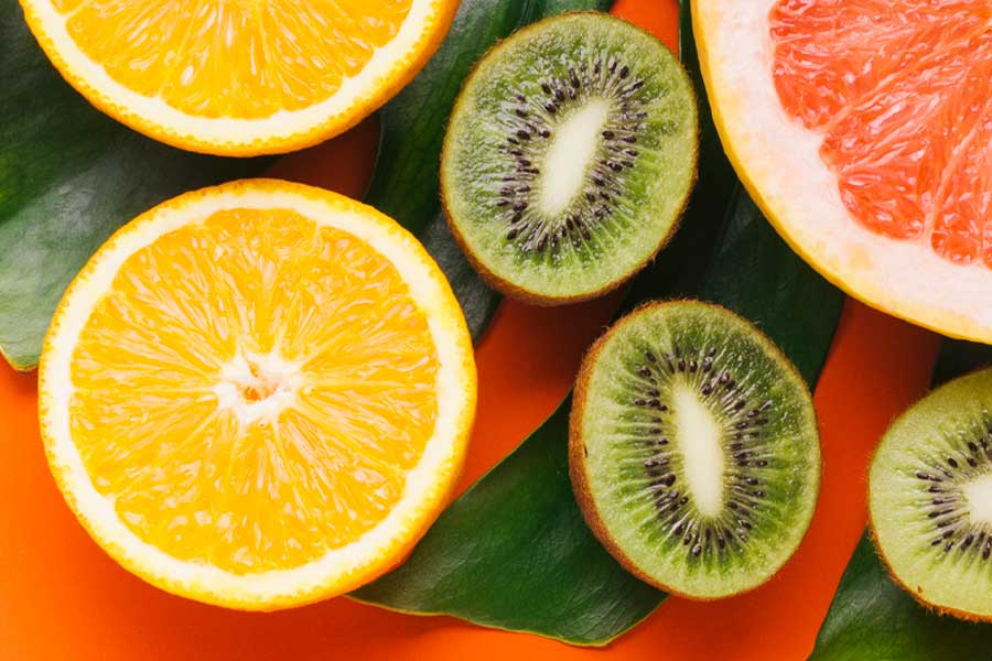 Consume frutas que contengan vitamina C