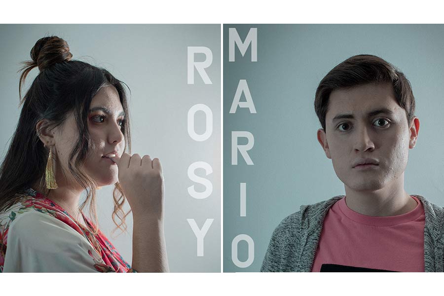 Del lado derecho Mauricio en su papel de Mario y del lado izquierdo Alejandra interpretando a Rosy