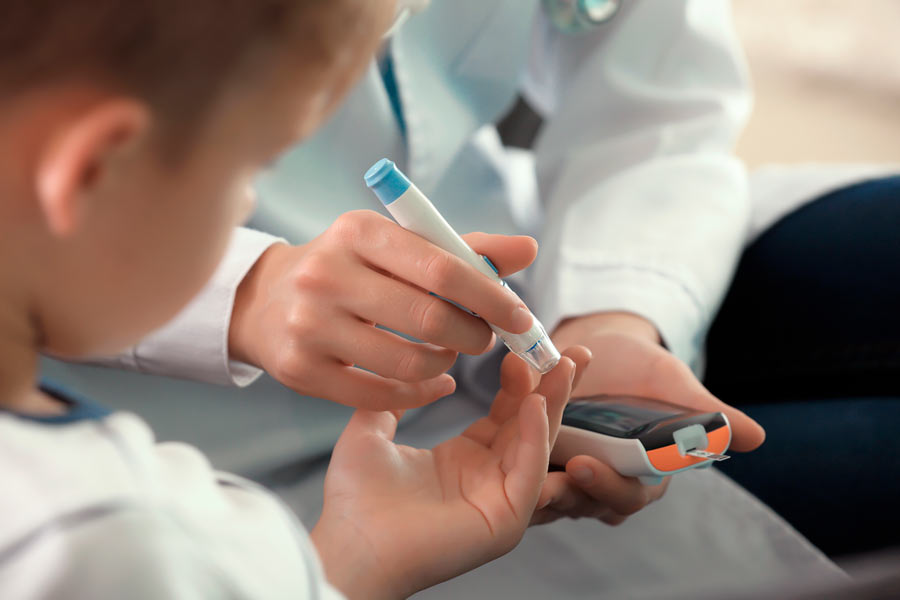 El COVID-19 puede detonar diabetes tipo 1 y 2 en niños que se han contagiado.