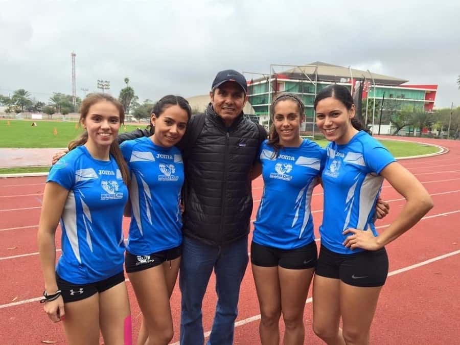 Enrique German es el entrenado de velocistas en Borregos Monterrey de Atletismo.