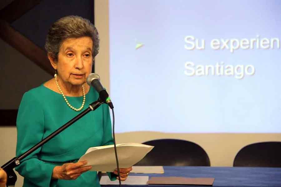 María Esperanza Burés, ganadora del Premio Mujer Tec 2021