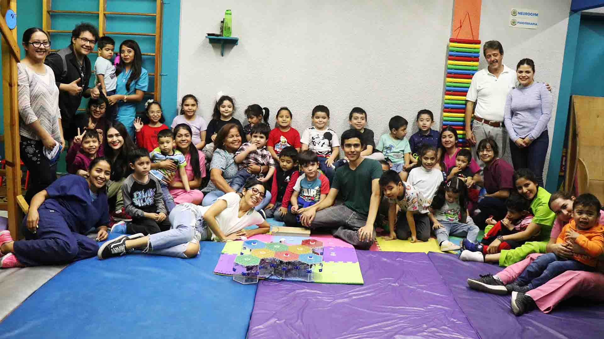 Alumnos del Tec de Monterrey en Laguna diseñan juguetes para niños con autismo
