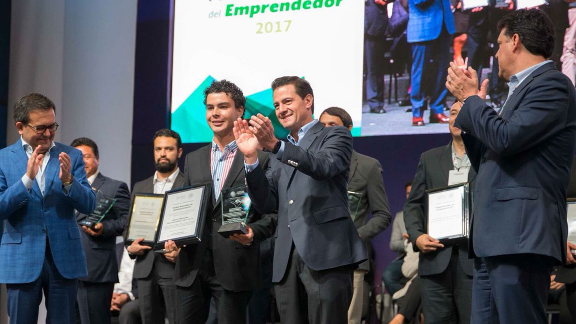 Adolfo Ferrer Jaime ganó en el Premio Nacional del Emprendedor por su empresa LIKS.