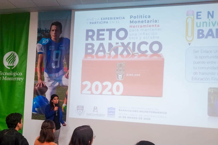 Guadalupe Ibarra enlace universitario banxico platica Reto Banxico