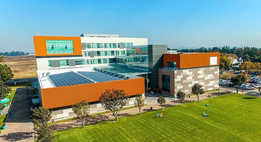 El laboratorio estará ubicado dentro de las instalaciones del Edificio de Ingenierías, Arquitectura y Diseño (EIAD) del Tec, campus Guadalajara.