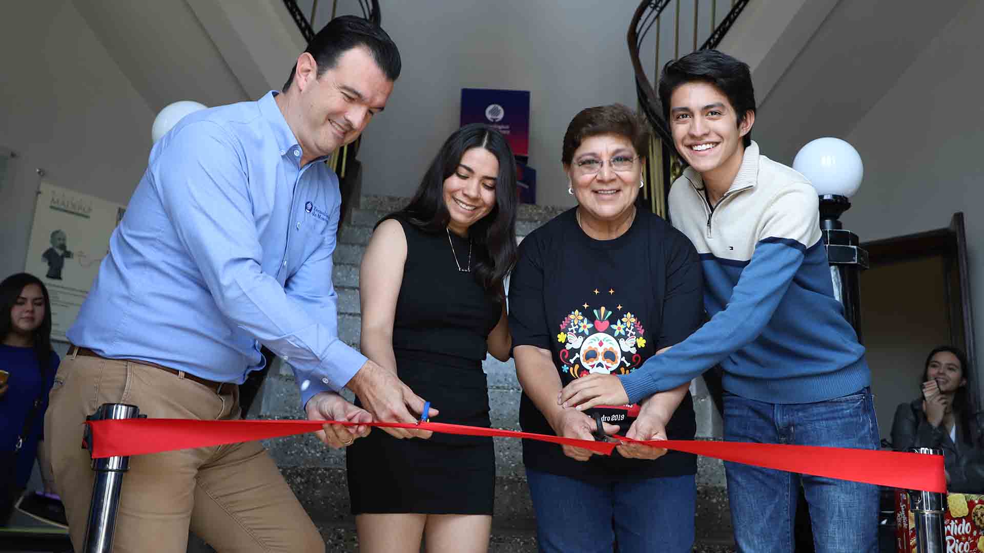 Estudiantes del Tec inauguraron exposición de dibujos inspirados en San Pedro de las Colonias