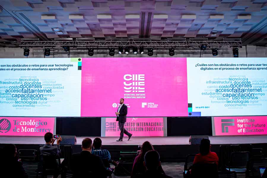 La conferencia magistral se llevó a cabo durante el CIIE 2021.