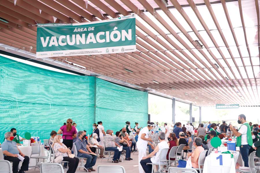 vacunación contra el COVID-19 en el campus Monterrey