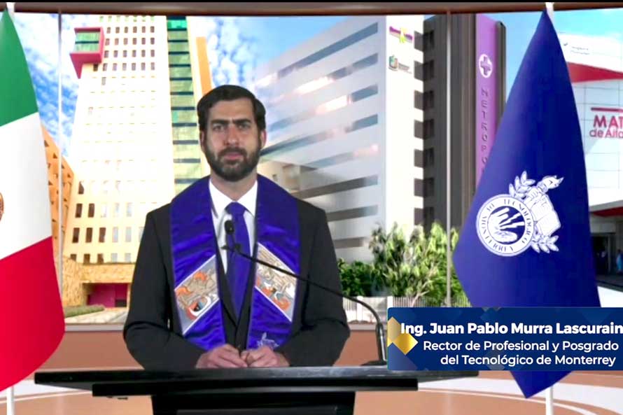 Juan Pablo Murra, rector de profesional y posgrado, felicitó a los graduandos por elegir esta vocación.