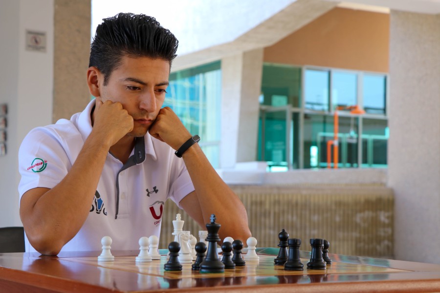 Isaac como atleta en el ajedrez