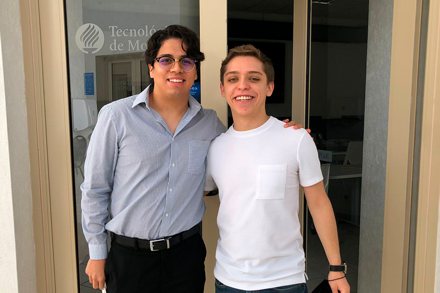 Los dos amigos estudiantes de licenciatura en finanzas del Tec de Monterrey Campus Chihuahua que enseñan a inverir en su podcast "Dos Amigos en Wall Street", Juan Pablo Carrillo y Mauricio Rodriguez