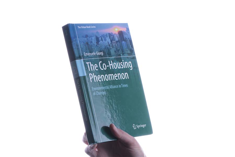  Portada del libro The Co-Housing Phenomenon