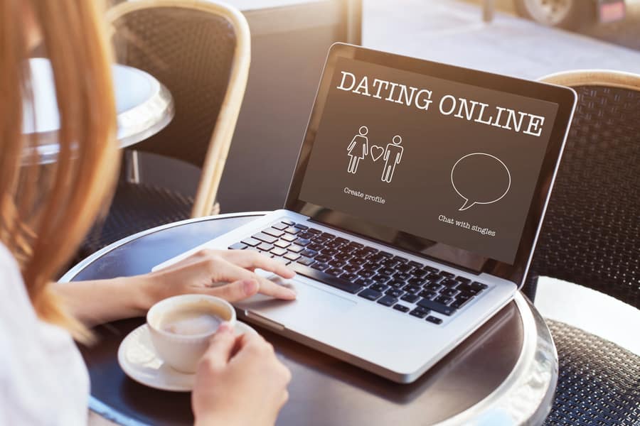 Ligue online pros y contras de plataformas para encontrar pareja por experto Tec