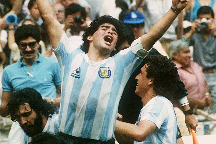 Maradona y Valdano con Argentina