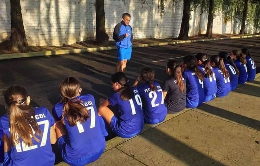 Neto Santana coach de futbol soccer de PrepaTec Colima lleva equipo a primer lugar