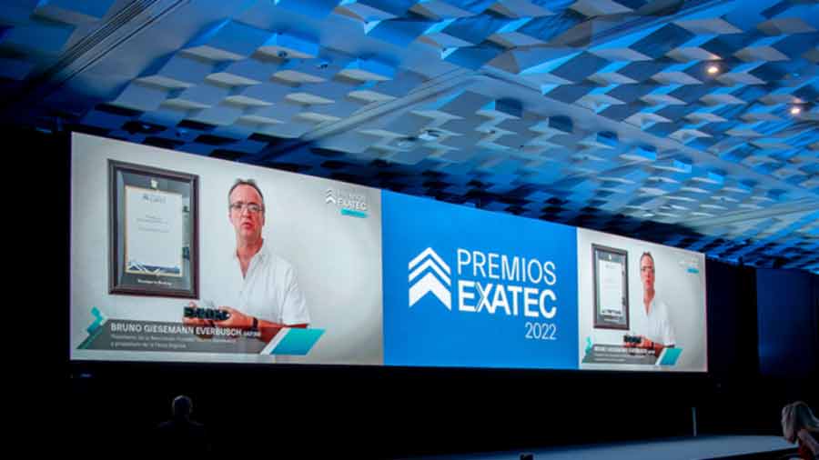 Tres egresados destacados del Tec de Monterrey fueron los ganadores de la edición 2022 del Premio a la Trayectoria EXATEC