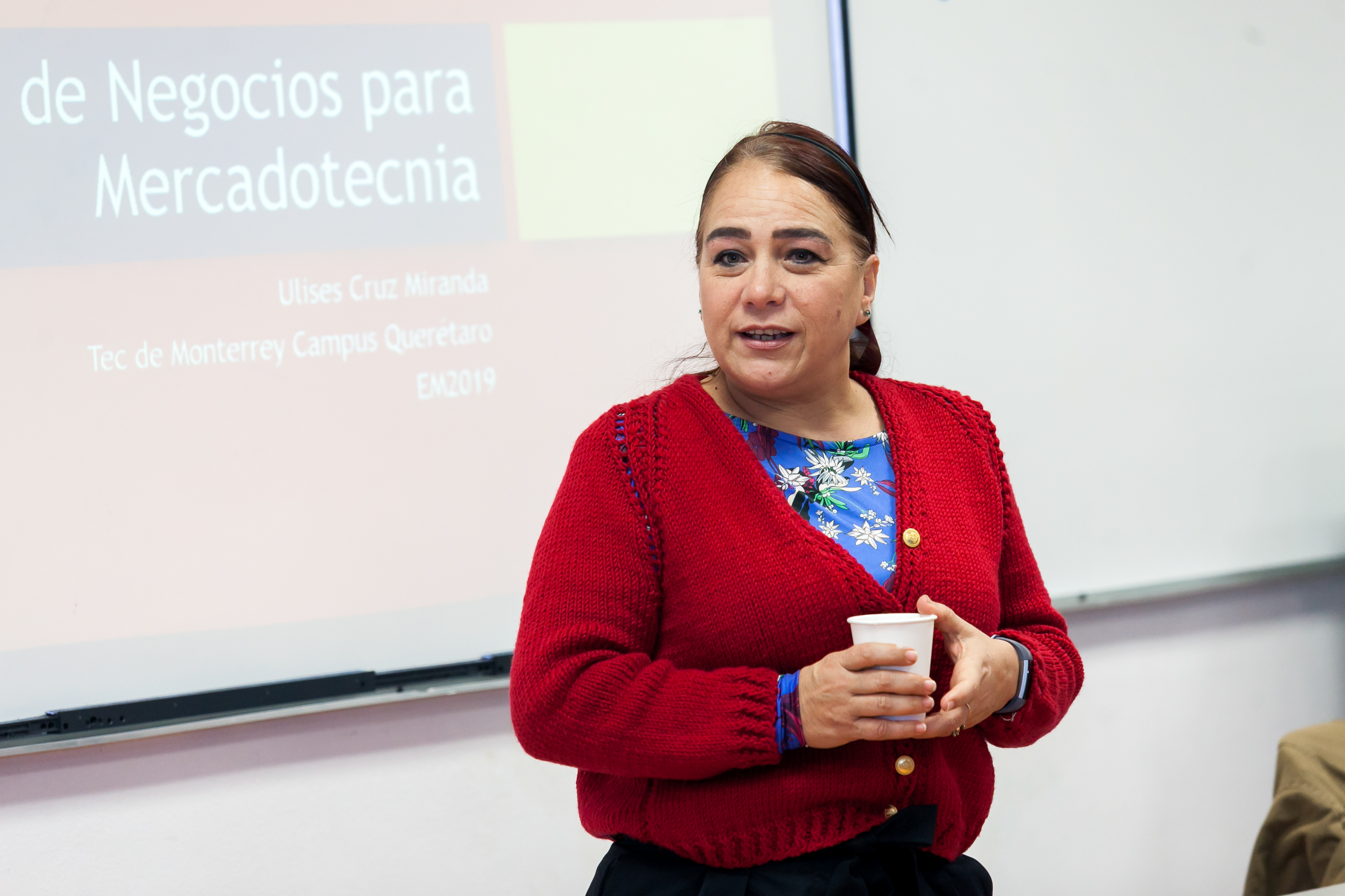 La Dra. Mariana Alfaro Cendejas, Directora Regional del Departamento de Mercadotecnia y Análisis de Datos del Tecnológico de Monterrey campus Querétaro