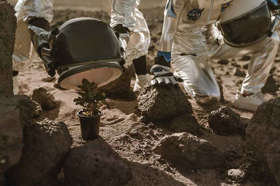 Los retos de vivir en Marte son el producir agua y oxígeno