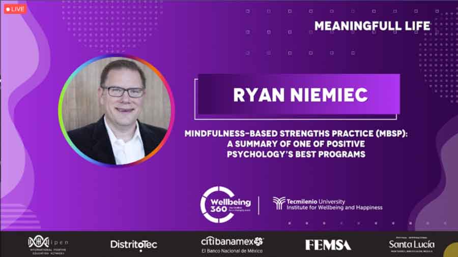 Ryan Niemec durante sesion en línea en Wellbeing 360