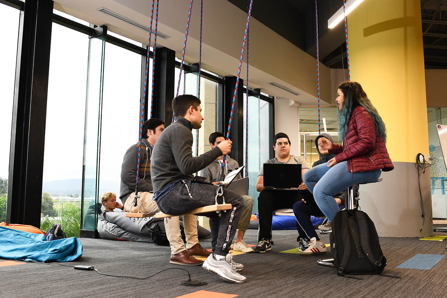 Becas y Préstamos Educativos Preparatoria