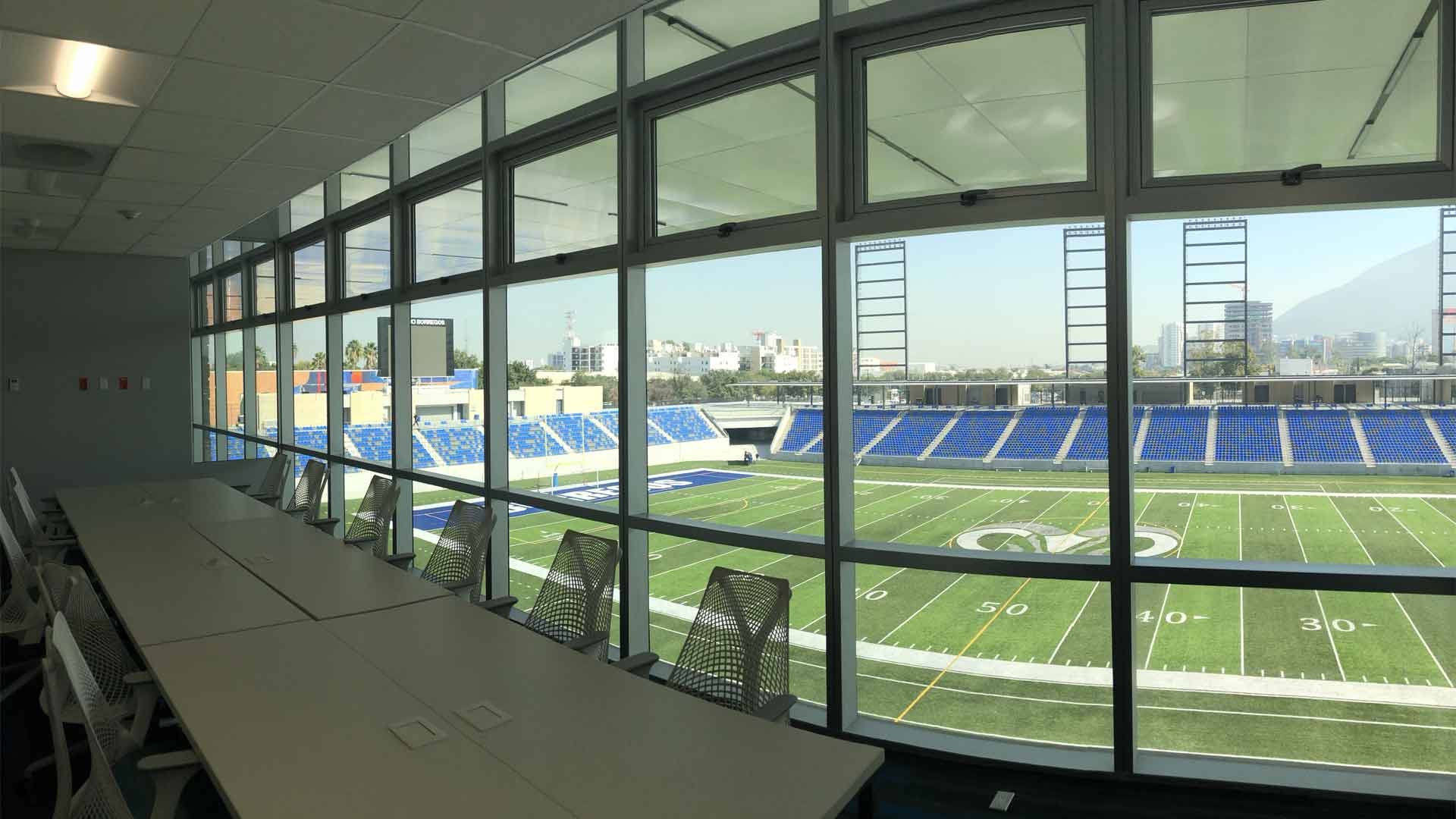 Sala con vista al estadio