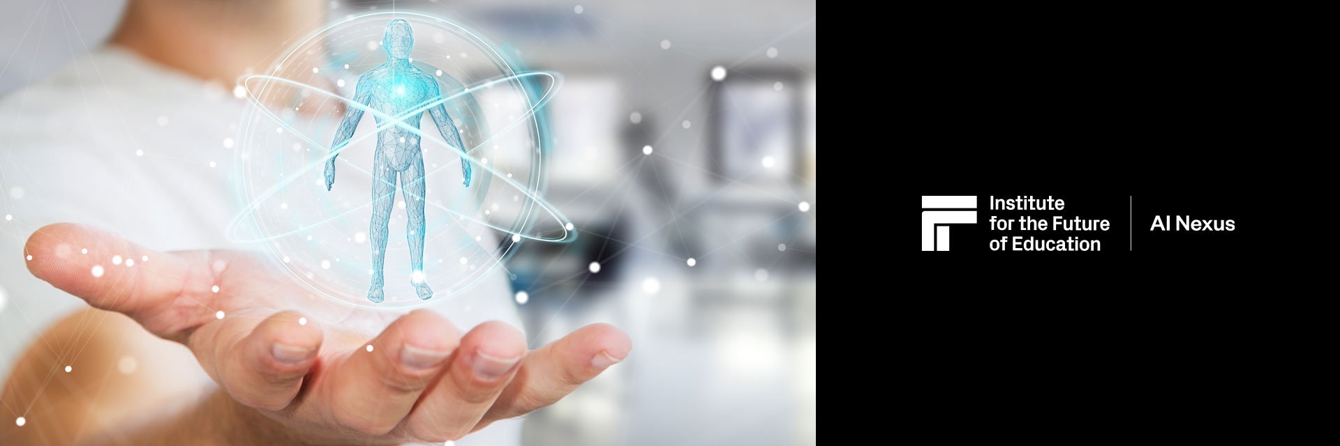 Mano sosteniendo una representación digital del mundo y una figura humana como símbolo de la inteligencia artificial.