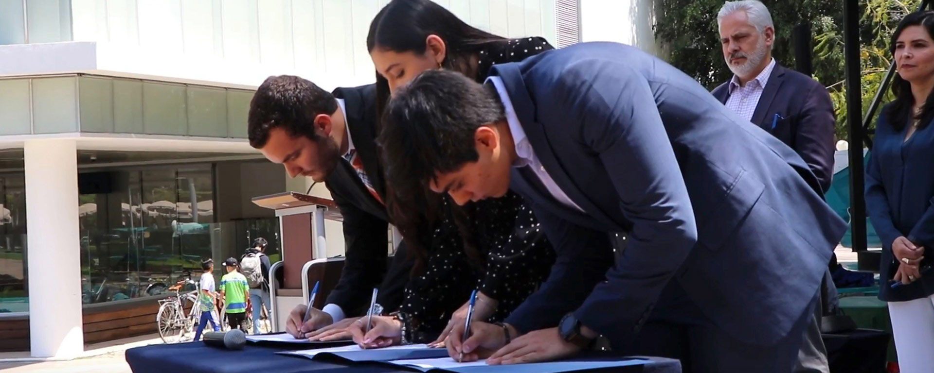 La firma del código de integridad es un evento que promueve la Integridad Académica en los estudiantes del Tec de Monterrey