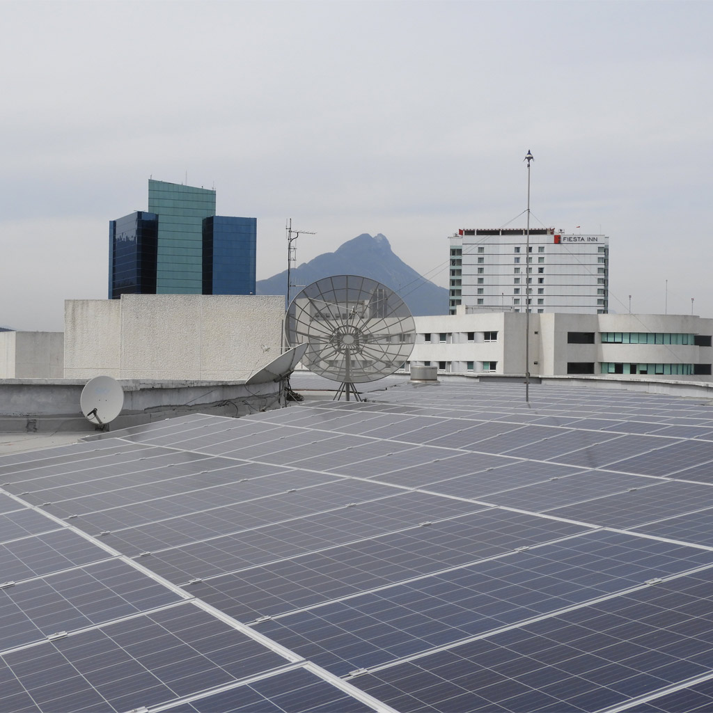El Tec de Monterrey realiza la instalación de celdas fotovoltaicas en los Campus como parte de iniciativas en Sostenibilidad ambiental