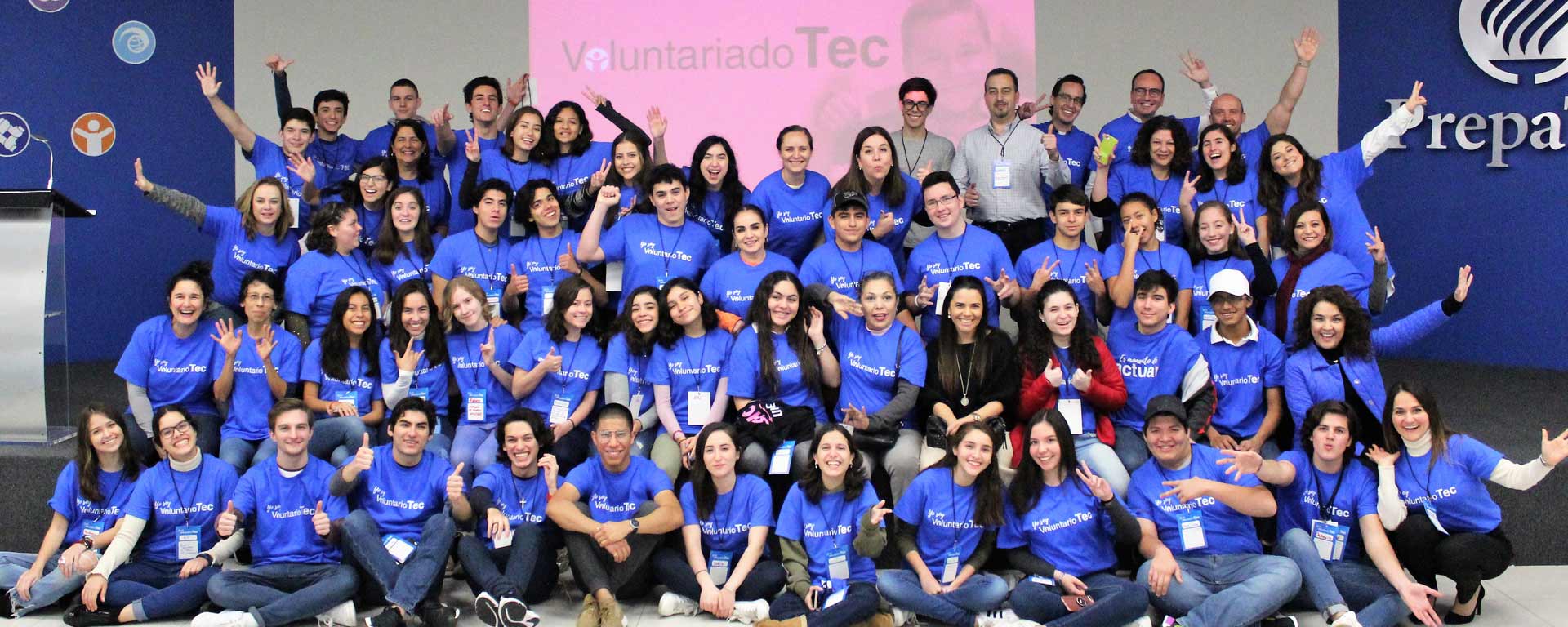 Comunidad Tec de la PrepaTec Campus Eugenio Garza Sada participando en el Voluntariado Tec 