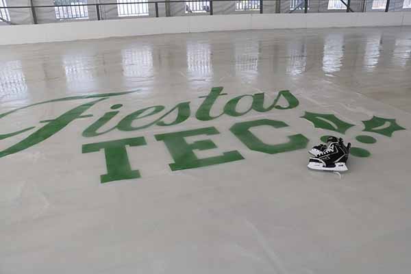 Lista la pista de hielo de Fiestas Tec