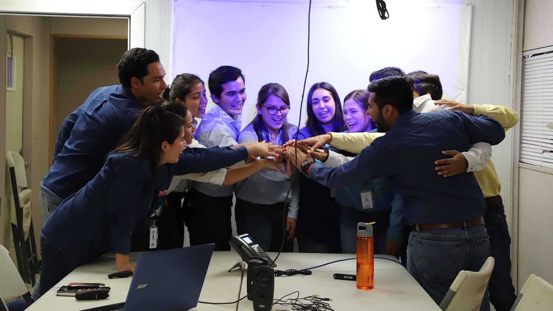 Alumnos del Tec en SuKarne en Lucero, Durango